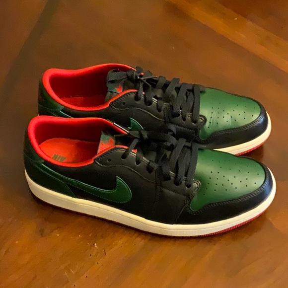Air Jordan 1 Retro Low OG, Black/Green - Picture 4 of 11